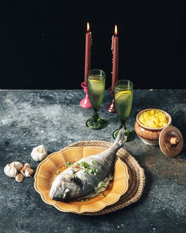 Дорада с шафрановым рисом и чесночным кремом фото к рецепту