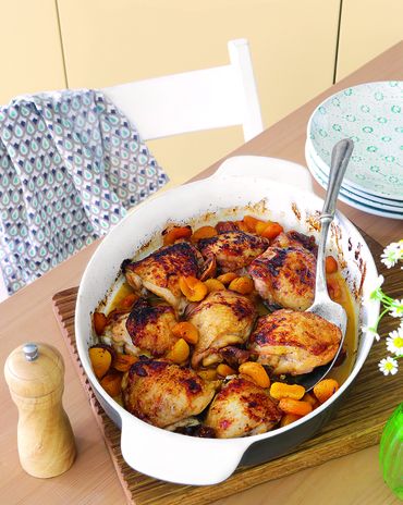 Куриные бедрышки с&nbsp;курагой и инжиром фото к рецепту