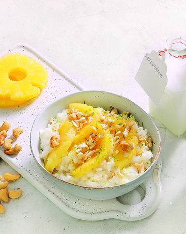 Рисовая каша на кокосовом молоке с&nbsp;ананасом и кешью фото к рецепту