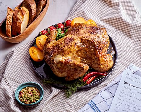 Запеченная курица, фаршированная гречкой и вешенками фото к рецепту