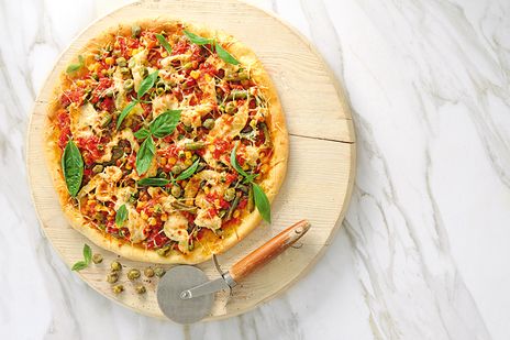 Пицца с курицей и замороженными овощами фото к рецепту