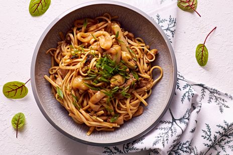 Лапша удон с морепродуктами фото к рецепту