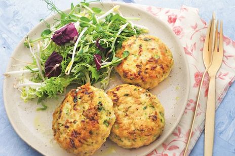 Котлеты из куриной грудки и бедрышек с зеленью фото к рецепту