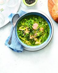 Укропная уха из лосося