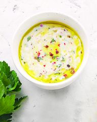 Йогуртовый маринад с&nbsp;петрушкой и&nbsp;лимоном