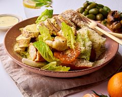 «Цезарь» с&nbsp;мандариновым цыпленком