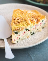 Фасолевый торт с крабовыми палочками