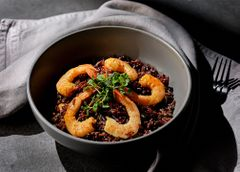 Черный рис с лангустинами