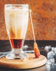 Холодный кофе с корицей