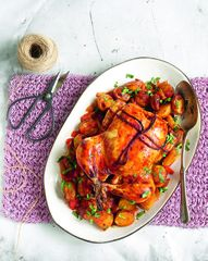 Курица, запеченная с&nbsp;лечо и картофелем
