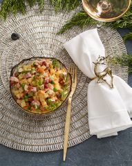 Мясной оливье из трех деликатесов с копченым домашним майонезом