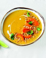 Морковный крем-суп с карри и арахисом