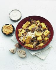 Ньокки с&nbsp;шампиньонами и&nbsp;острым маслом