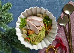 Оливье с хрустящей курочкой и майонезом из&nbsp;авокадо