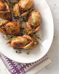 Перепелки, фаршированные кускусом с гранатом