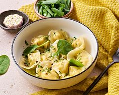 Пельмени с курицей и сыром