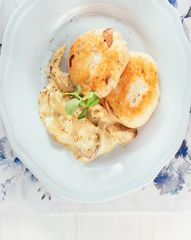 Сочные котлеты из индейки и грибным соусом