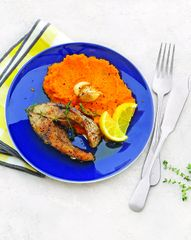 Сазан с кремом из моркови и лимона