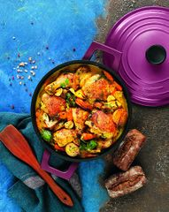 Соте из куриных ножек с овощами