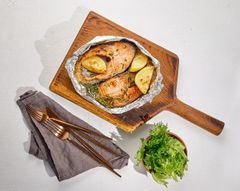Стейки из форели, запеченные в фольге