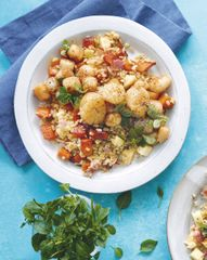 Салат с булгуром, беконом и гребешками