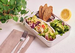 Салат с птитимом, сыром и овощами