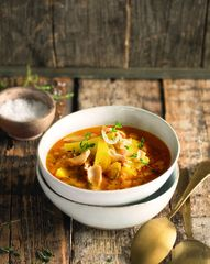 Суп с картофелем, луком и курицей