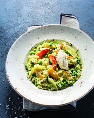 Сливочное ризотто с крабом и горошком