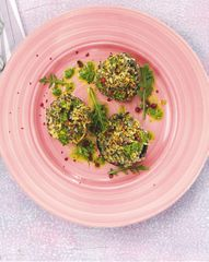 Шампиньоны, запеченные с соусом песто