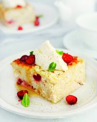 Творожная запеканка с лапшой и яблоками