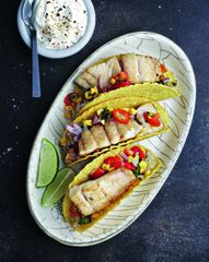 Такос с баррамунди, киноа и кукурузой