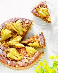 Тарт с соленой карамелью, франжипаном и&nbsp;грушей