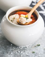Тушеная треска с овощами