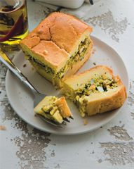 Заливной быстрый пирог с молодой белокочанной капустой, укропом и яйцом
