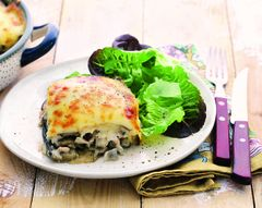 Запеканка из баклажанов и курицы под соусом морне