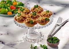 Запеченный жюльен в тарталетках