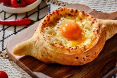 Хачапури по-аджарски