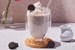 Банановый молочный коктейль