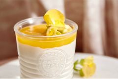 Панакота с экзотическими фруктами