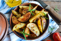 Картофель, запечённый дольками в духовке