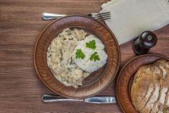 Фрикасе из курицы с грибами