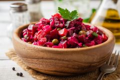 Винегрет с квашеной капустой и горошком