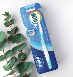 Зубная щетка ORAL-B Комплекс Глубокая чистка, средней жесткости