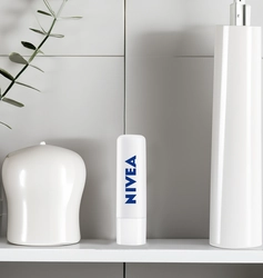 Бальзам для губ NIVEA SOS-уход с маслом дерева ши и пантенолом, 4,8г