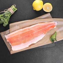 Форель Радужная ЛЕНТА FRESH филе на коже, охлажденная, весовая