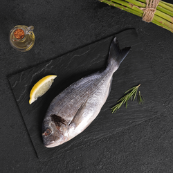 Дорадо ЛЕНТА FRESH непотрошеная с головой (из замороженного сырья) 
300–600г, весовая