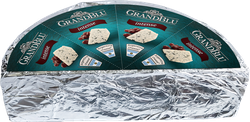 Сыр MILKANA GrandBlu Intense с голубой плесенью 50%, без змж, весовой