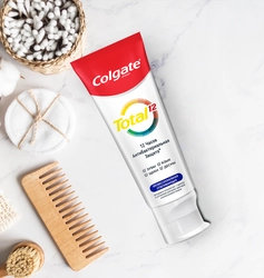 Зубная паста COLGATE Total 12 Профессиональная Отбеливающая с цинком и аргинином для борьбы с потемнениями эмали и с антибактериальной защитой, 75мл