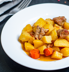 Картофель томленый НАТУРБУФЕТ с мясом и овощами, 250г