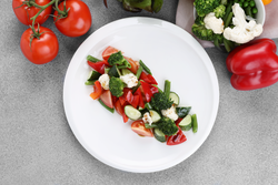 Салат ЛЕНТА FRESH Овощной букет, весовой